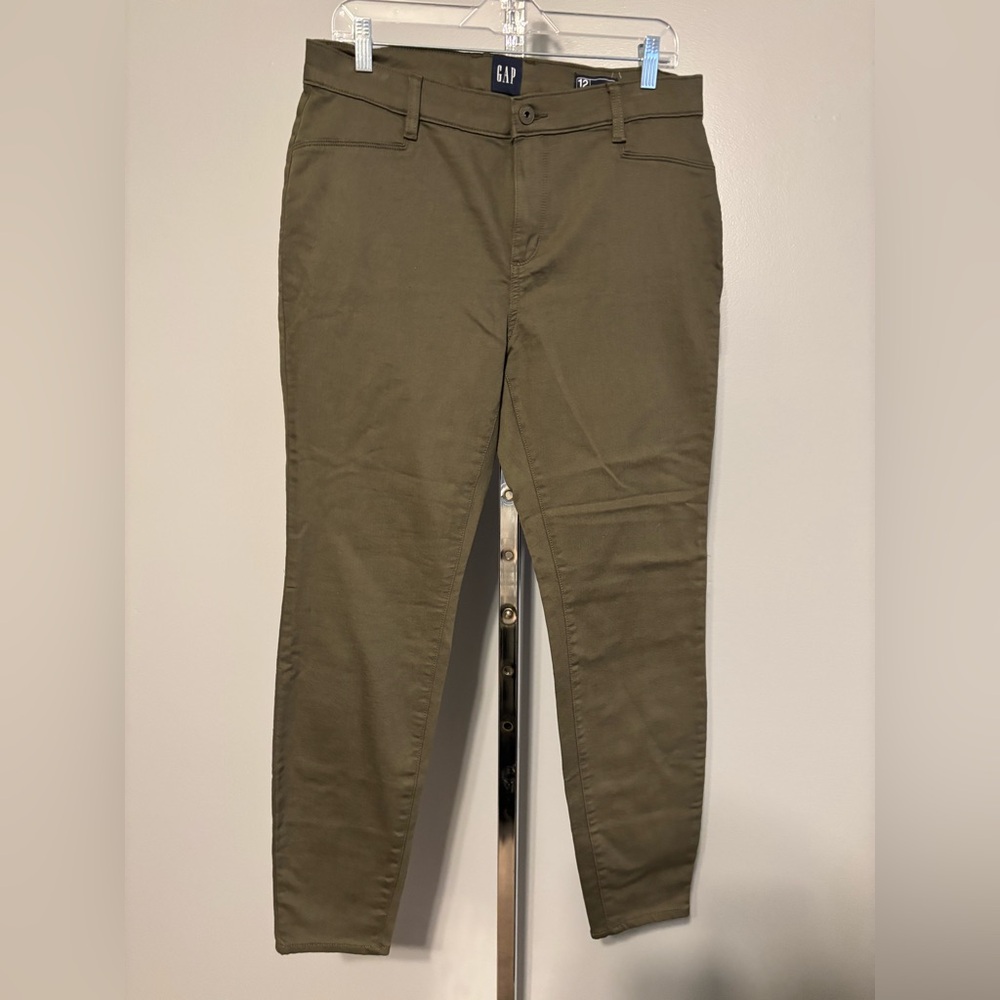 Gap pants women’s green stretch skinny chino flat front pants size 12 NWT